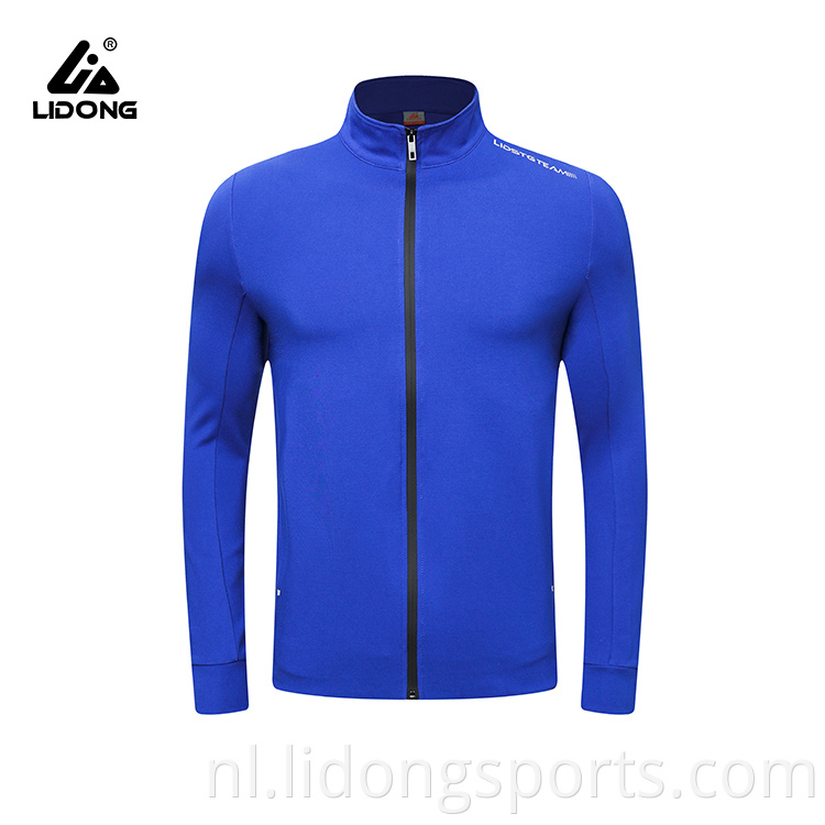 Mens marineblauw aangepast logo geborduurd sport met een kap van de hooddakers waterdichte jas